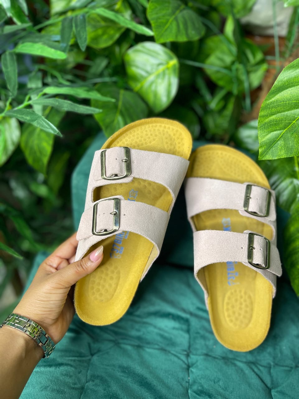 Sandale en cuir- Style Birkenstock